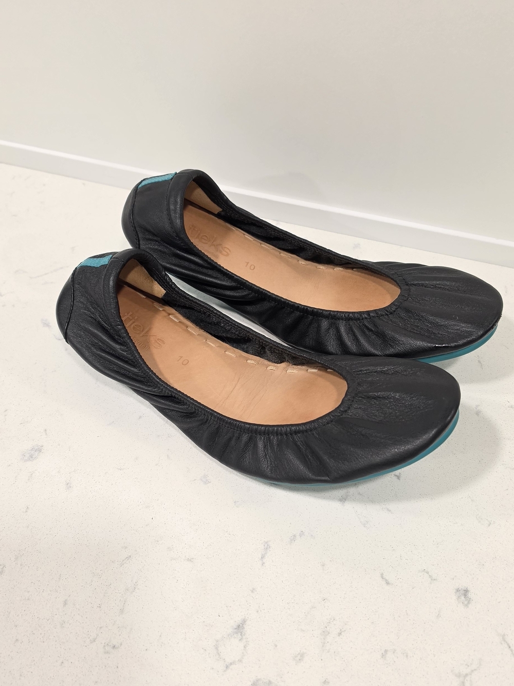 Tieks Black Leather Ballet Flats with Teal Trim Size 10